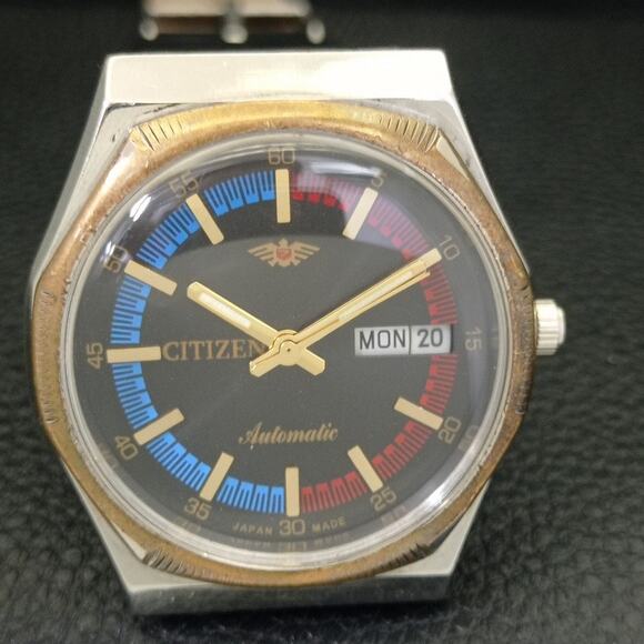 Vintage 1986 Citizen Automatic Mens Silver Watch W/daydate & Red accents - Picture 4 of 9